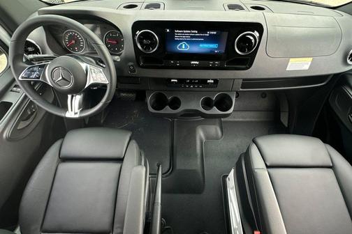 2025 Mercedes-Benz Sprinter 2500 Standard Roof