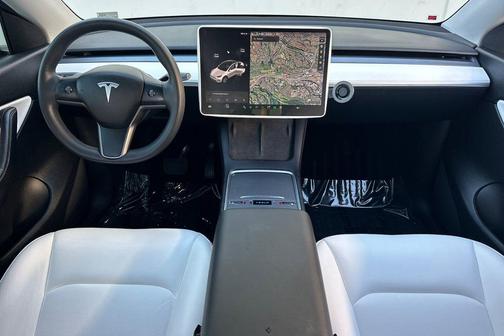 2022 Tesla Model Y Long Range Dual Motor All-Wheel Drive