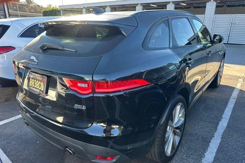 2018 Jaguar F-PACE 35t R-Sport