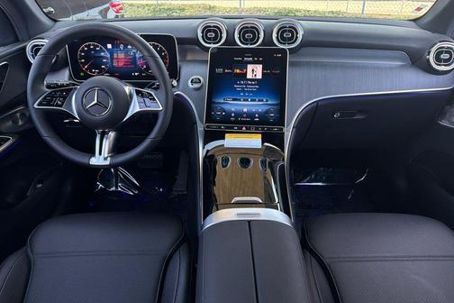 Polar White 2026 Mercedes-Benz GLC 300 Base