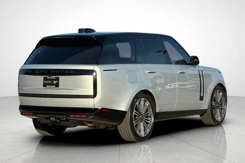 2025 Land Rover Range Rover P400 SE