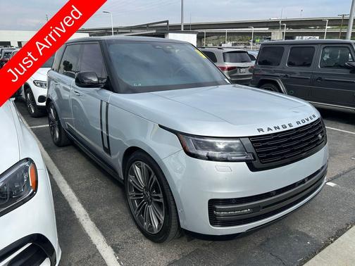 2025 Land Rover Range Rover P400 SE