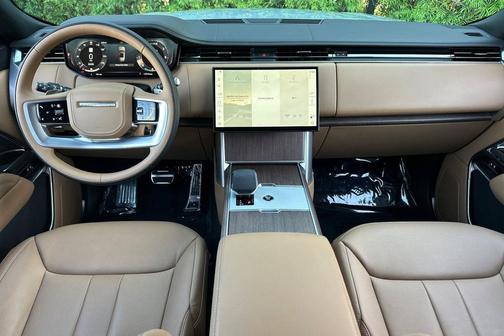 2025 Land Rover Range Rover P400 SE