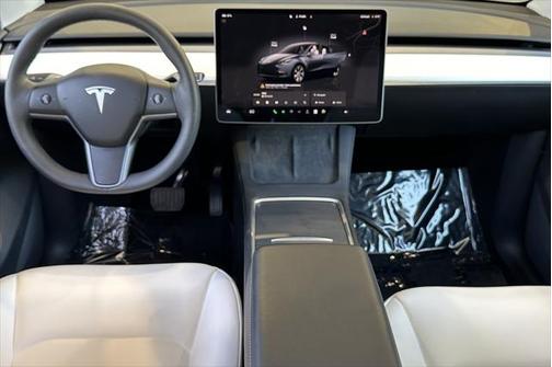 2024 Tesla Model Y Long Range Dual Motor All-Wheel Drive
