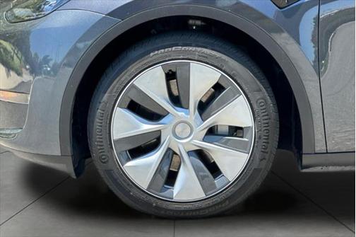 2024 Tesla Model Y Long Range Dual Motor All-Wheel Drive