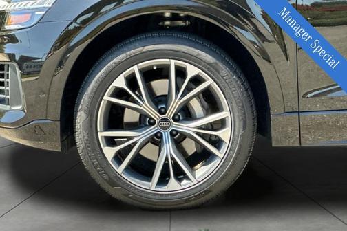 2023 Audi Q8 55 Premium