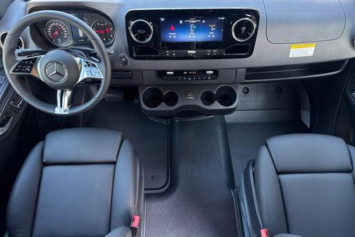 2026 Mercedes-Benz Sprinter 2500 Standard Roof