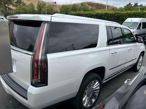 Crystal White Tricoat 2019 Cadillac Escalade ESV Platinum