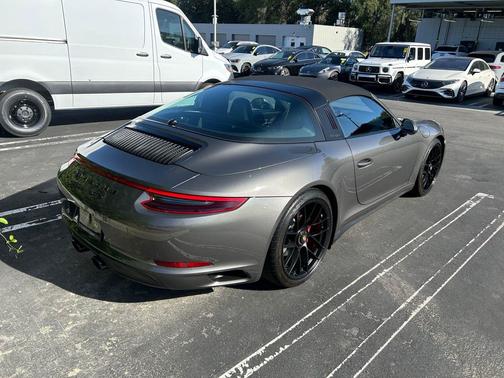 2019 Porsche 911 Targa 4 GTS