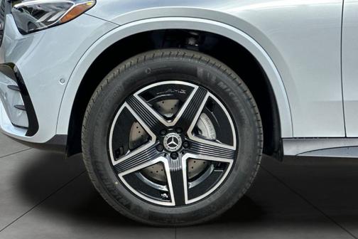 Cirrus Silver Metallic 2026 Mercedes-Benz GLC 300 Base