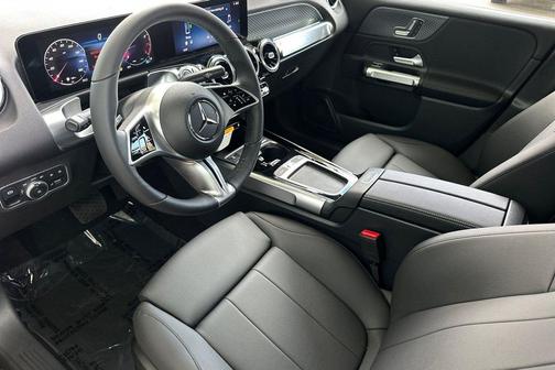 2025 Mercedes-Benz GLB 250 Base
