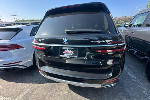 2023 BMW X7 xDrive40i