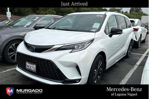 2024 Toyota Sienna LE