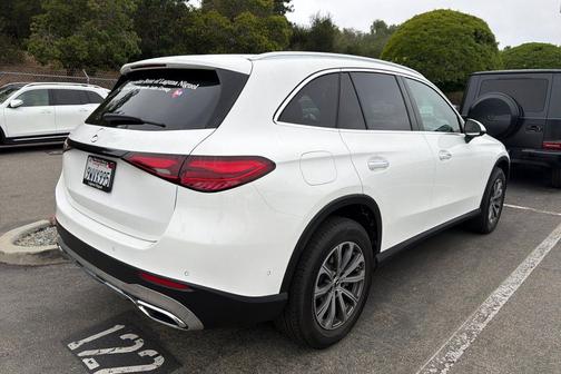 Polar White 2026 Mercedes-Benz GLC 300 Base