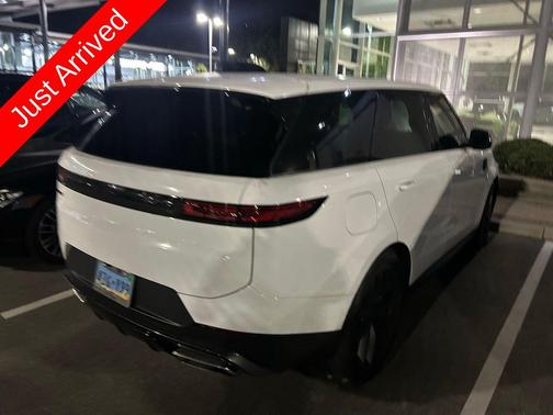 2024 Land Rover Range Rover Sport SE