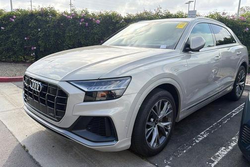 Vicuna Beige Metallic 2023 Audi Q8 55 Prestige