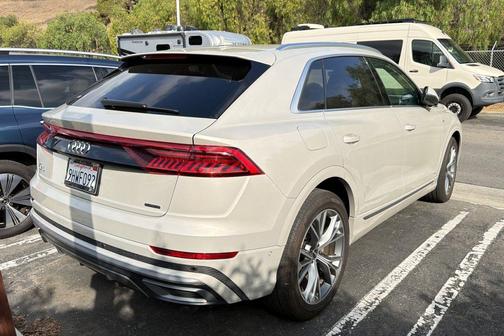 Vicuna Beige Metallic 2023 Audi Q8 55 Prestige