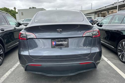 2022 Tesla Model Y Long Range Dual Motor All-Wheel Drive