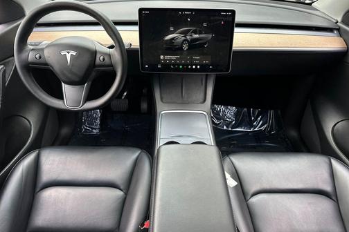 2022 Tesla Model Y Long Range Dual Motor All-Wheel Drive