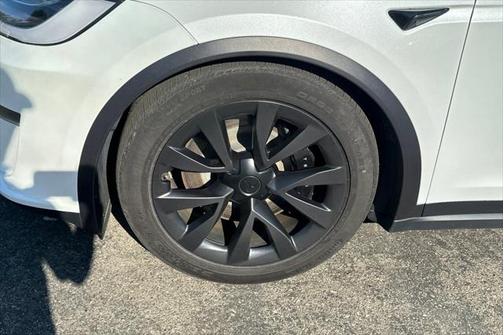 2023 Tesla Model X Standard Range