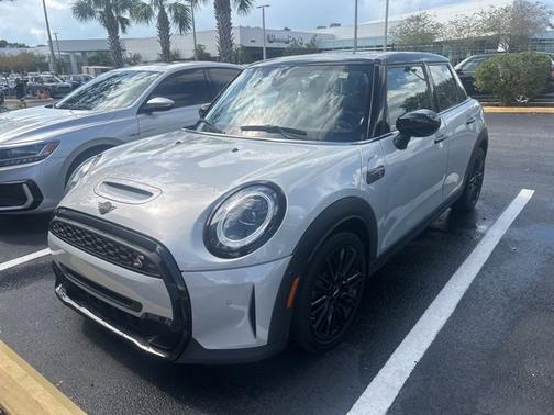 2023 MINI Hardtop