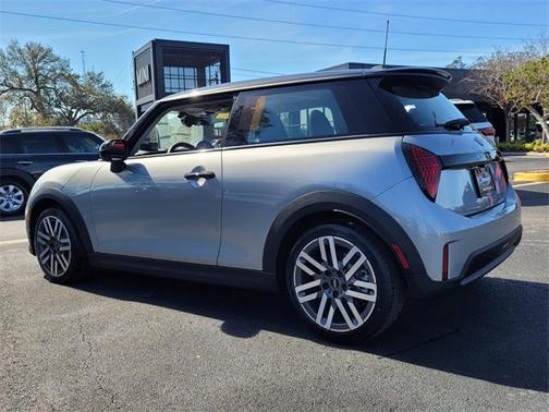 2025 MINI Hardtop 