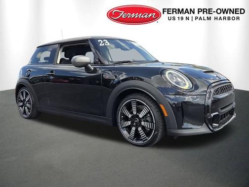 2023 MINI Hardtop 