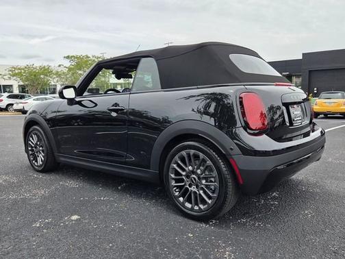Midnight Black II Metallic 2026 MINI Convertible