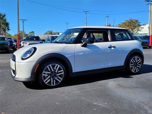 2025 MINI Hardtop