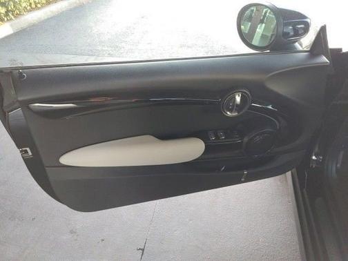 2023 MINI Convertible 