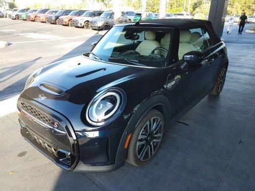 2023 MINI Convertible 