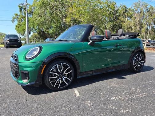 British Racing Green IV Met 2026 MINI Convertible