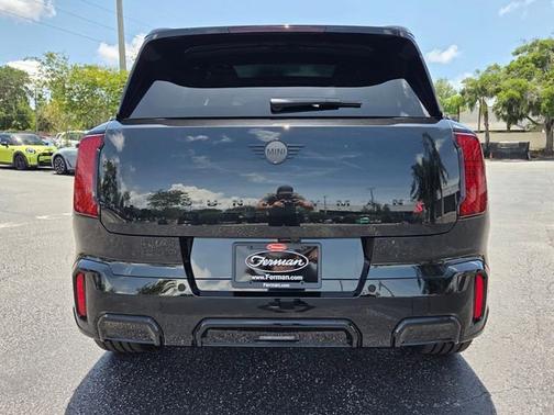Midnight Black II Metallic 2027 MINI Countryman