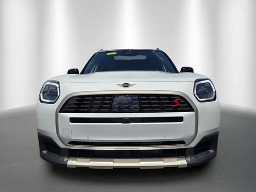 Nanuq White Metallic 2027 MINI Countryman
