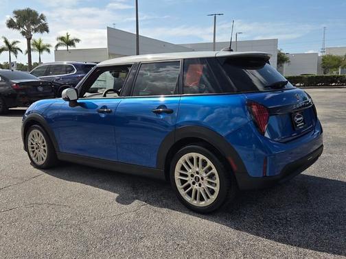 Icy Sunshine Blue Metallic 2026 MINI Hardtop