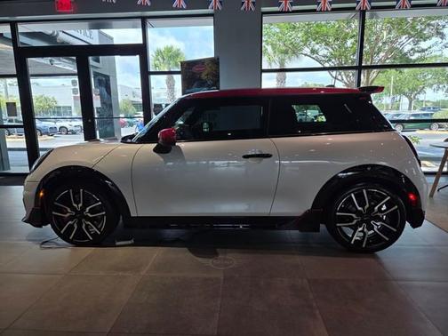 Nanuq White Metallic 2026 MINI Hardtop