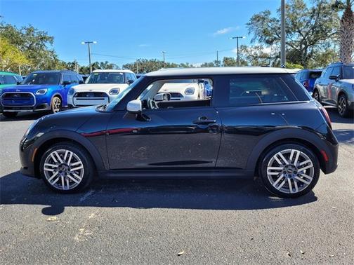 2025 MINI Hardtop 