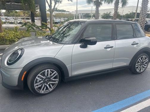 2025 MINI Hardtop 