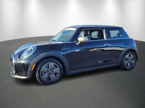 2023 MINI Hardtop 
