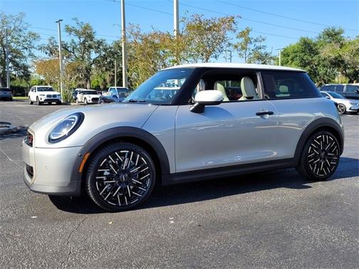 2025 MINI Hardtop