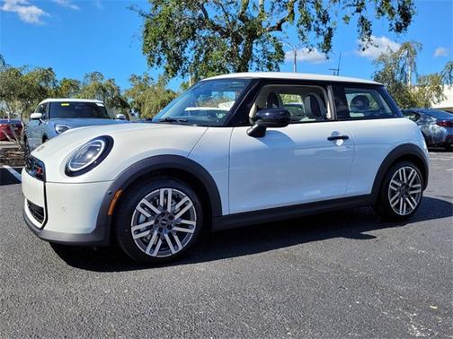 2025 MINI Hardtop
