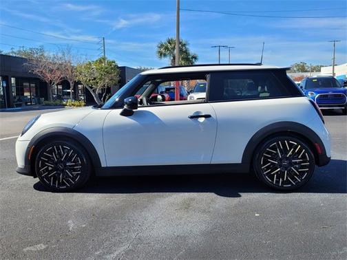 2025 MINI Hardtop