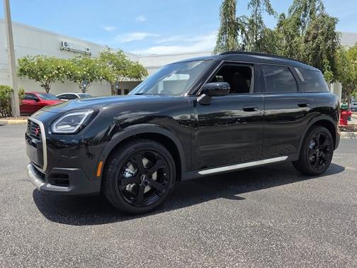 Midnight Black II Metallic 2027 MINI Countryman