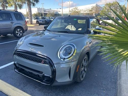 2023 MINI Convertible