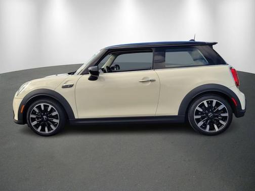 2023 MINI Hardtop 