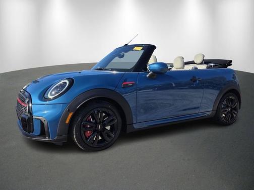 2023 MINI Convertible 