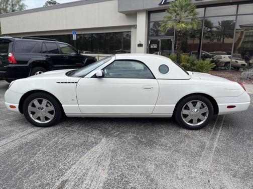 Photo 2 of 28 of 2003 Ford Thunderbird Premium