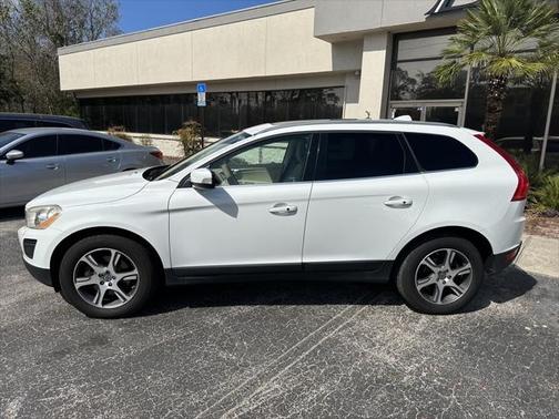 Photo 2 of 20 of 2012 Volvo XC60 T6 R-Design Platinum
