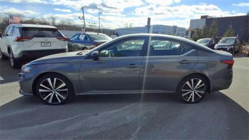 2022 Nissan Altima SR FWD