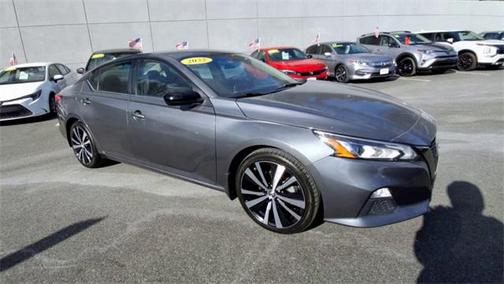 2022 Nissan Altima SR FWD